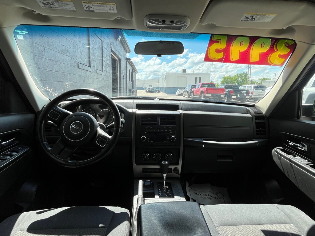 2012 Jeep Liberty Image 15