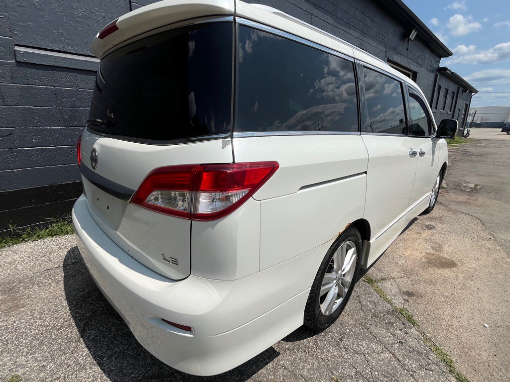 2014 Nissan Quest Image 5