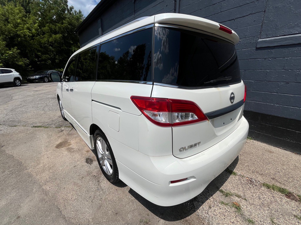2014 Nissan Quest Image 6