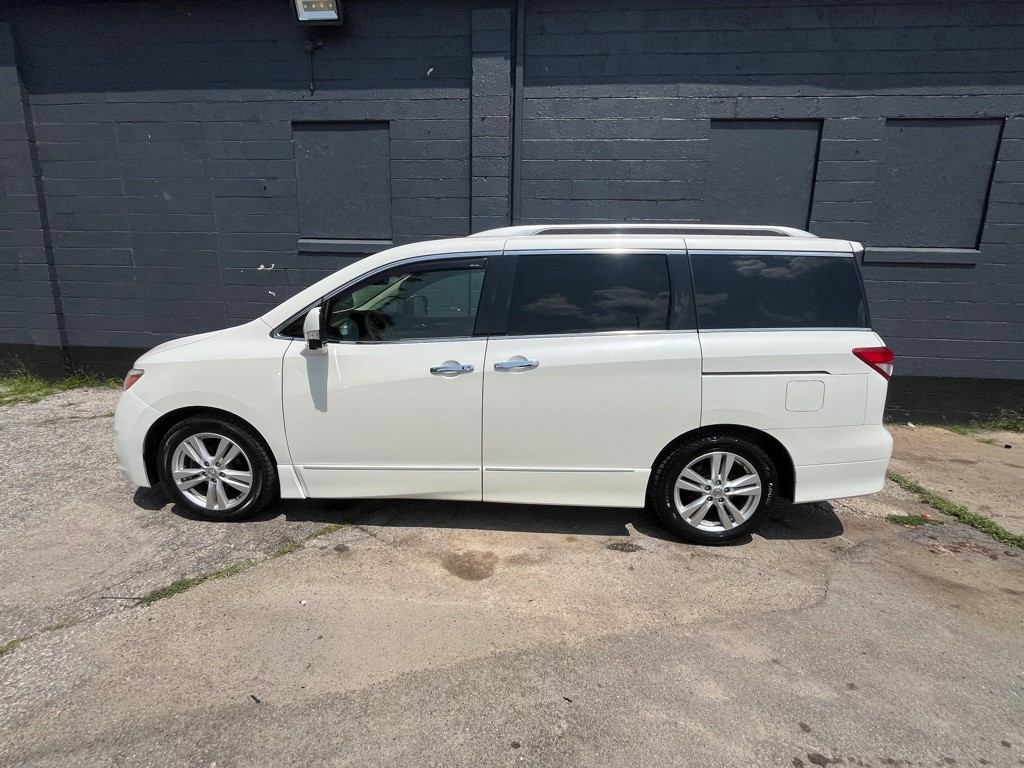 2014 Nissan Quest Image 4