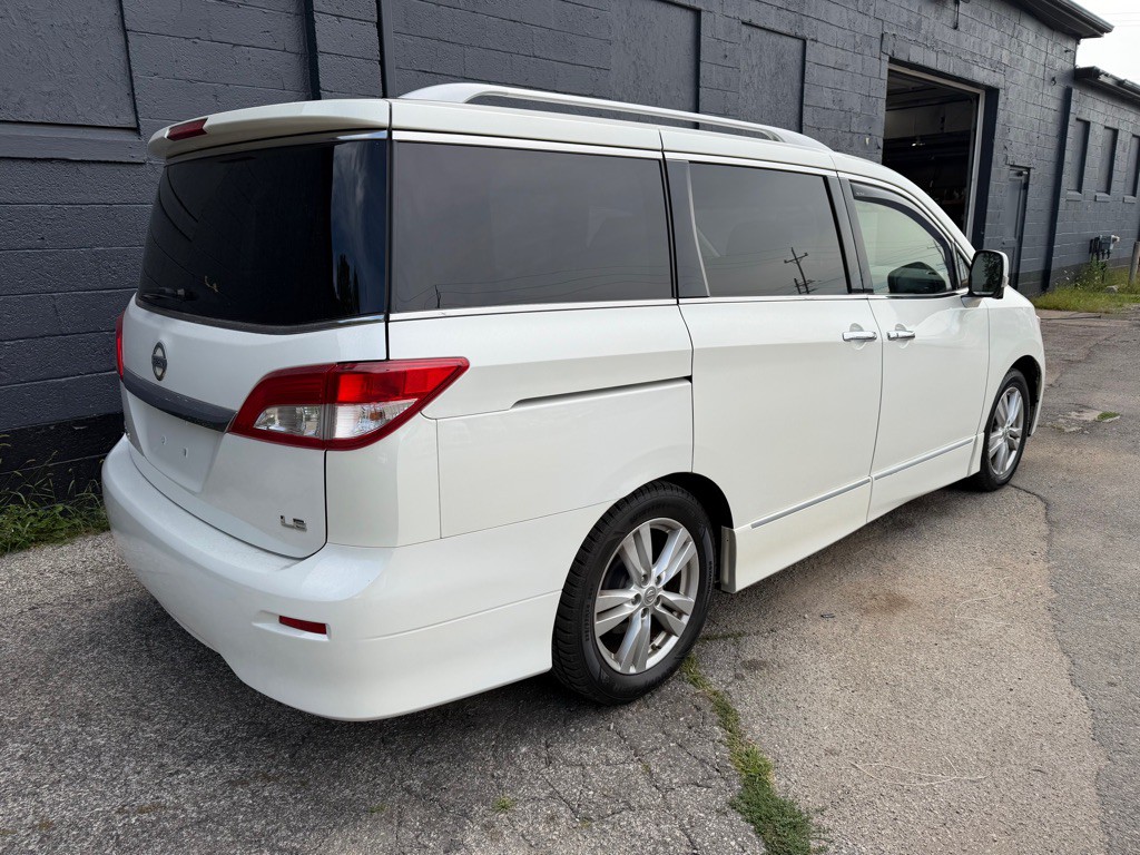 2014 Nissan Quest Image 6
