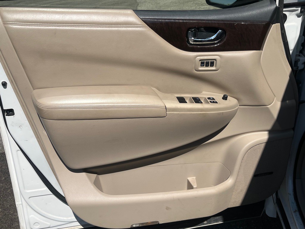 2014 Nissan Quest Image 20