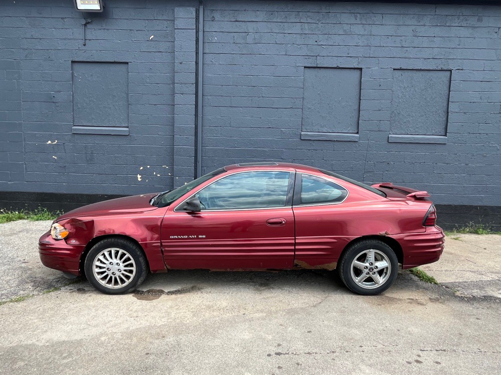 2000 Pontiac Grand Am Image 4