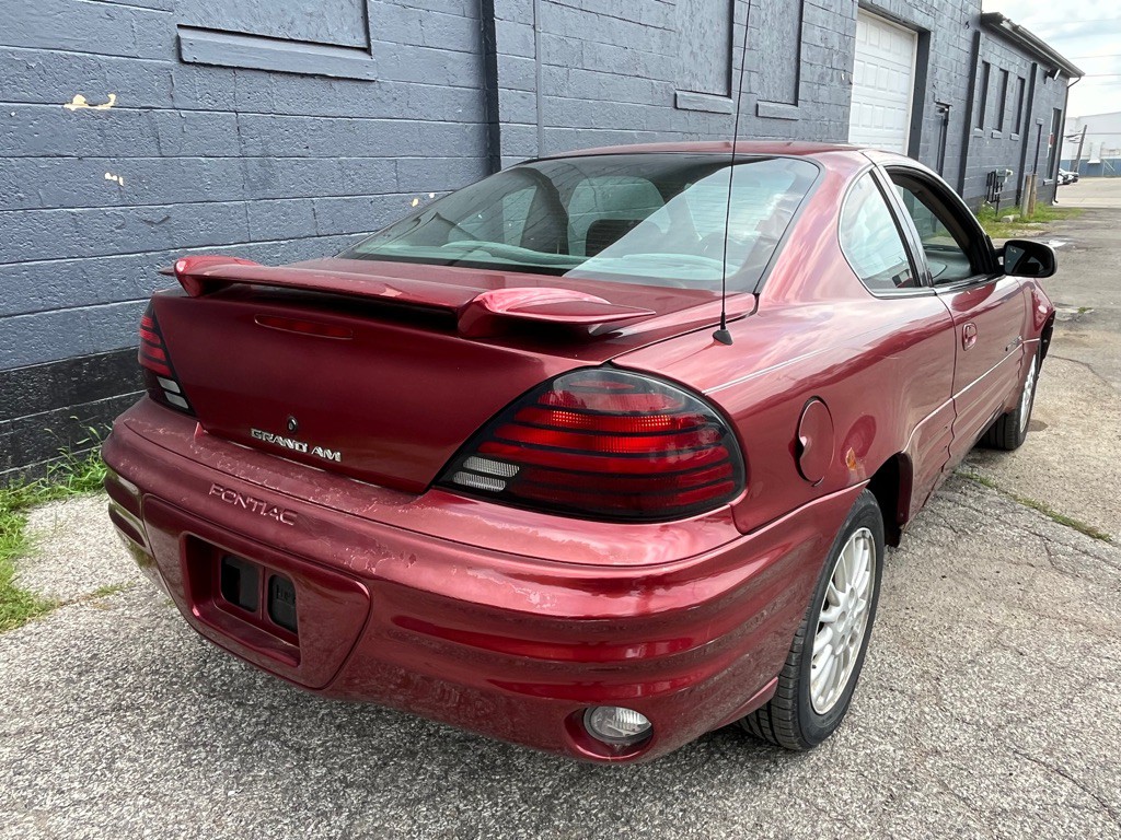 2000 Pontiac Grand Am Image 6