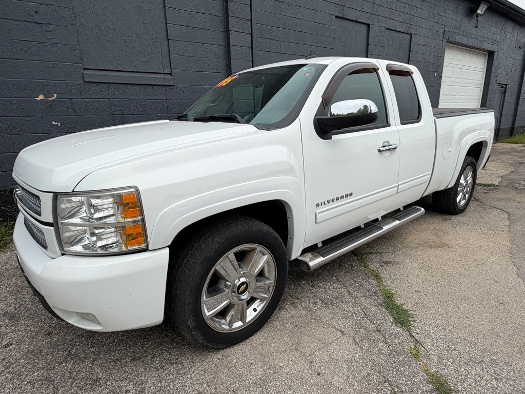 2012 Chevrolet Silverado 1500 Image 2