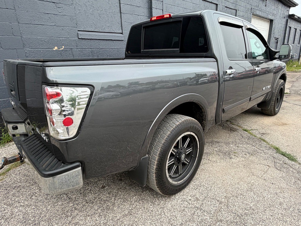 2012 Nissan Titan Image 4