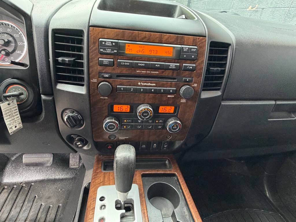 2012 Nissan Titan Image 14
