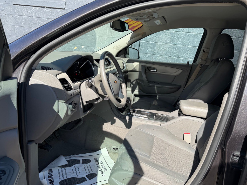 2017 Chevrolet Traverse Image 8