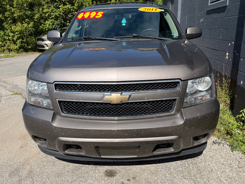 2011 Chevrolet Suburban Image 6