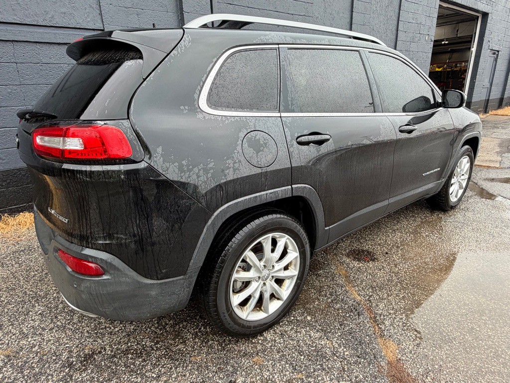 2016 Jeep Cherokee Image 5
