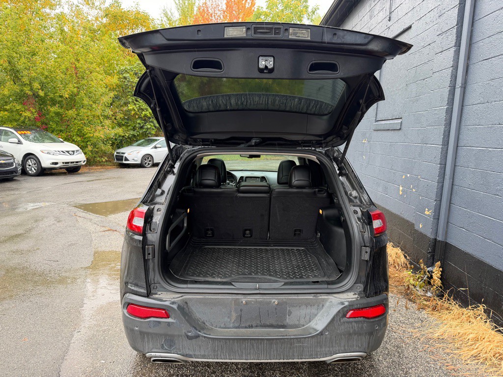 2016 Jeep Cherokee Image 8
