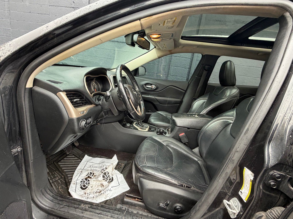2016 Jeep Cherokee Image 10