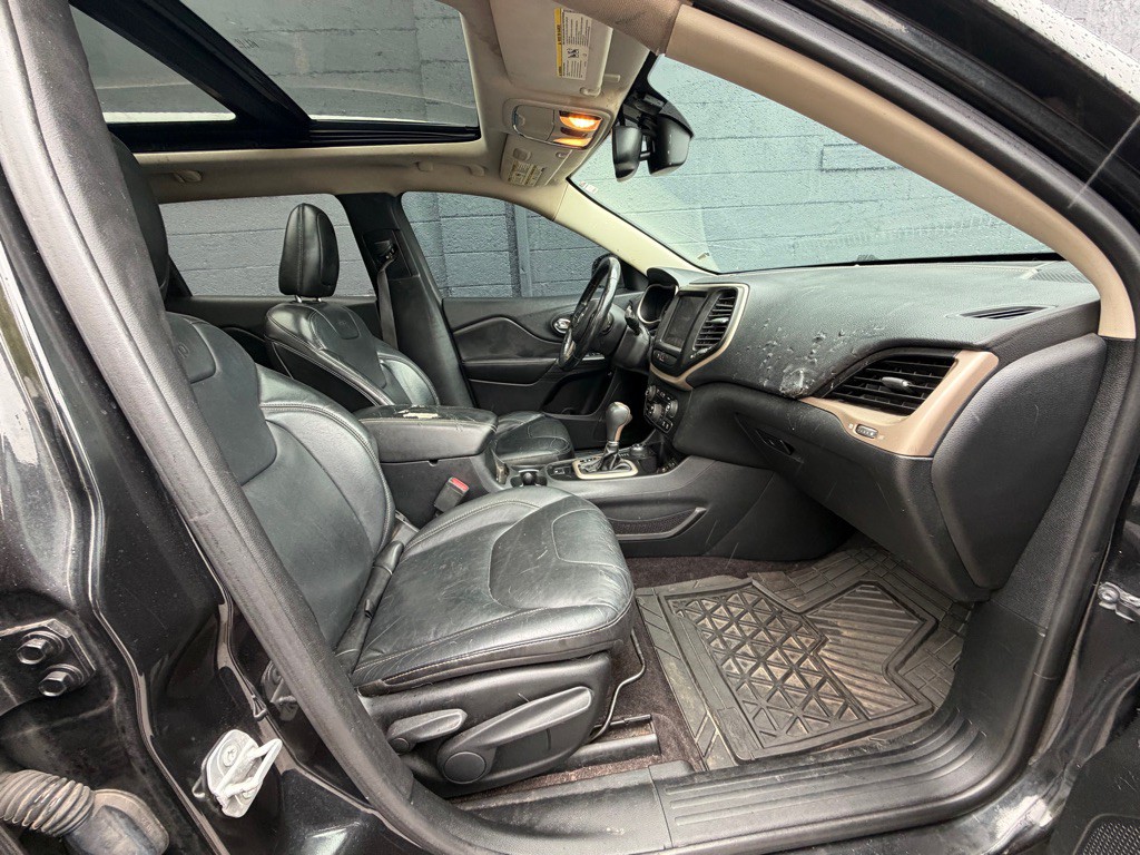 2016 Jeep Cherokee Image 12
