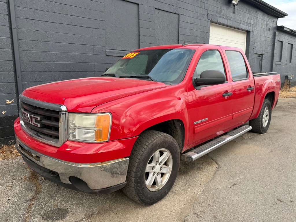 2011 GMC Sierra Image 2