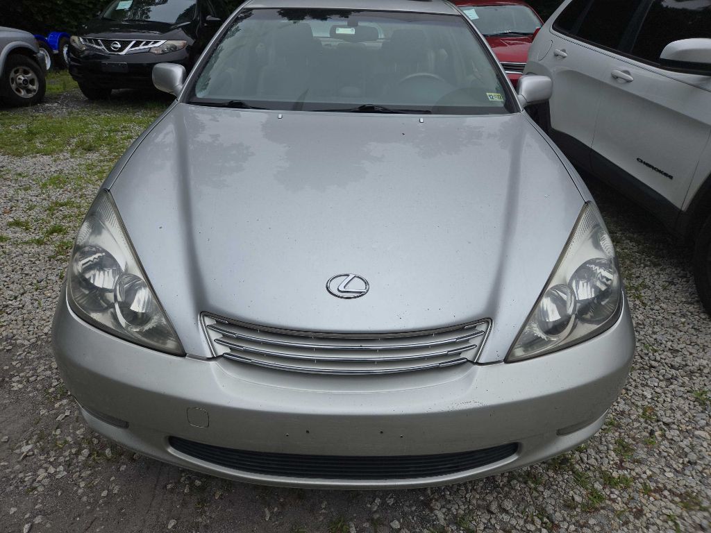 2002 Lexus ES Image 2