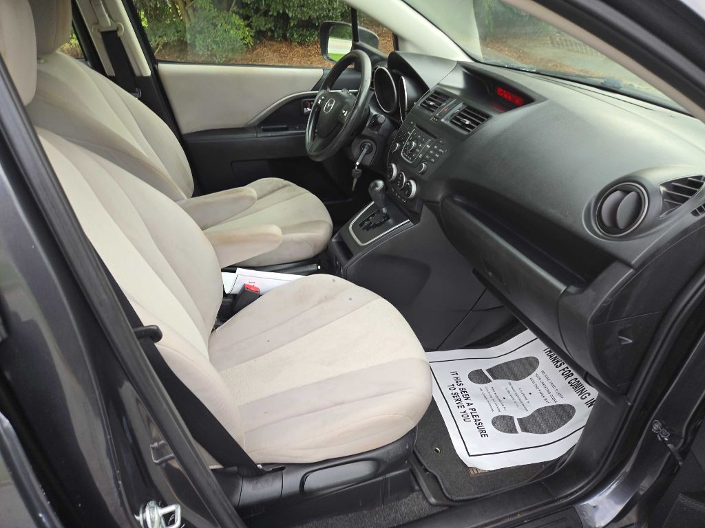 2013 Mazda Mazda5 Image 2