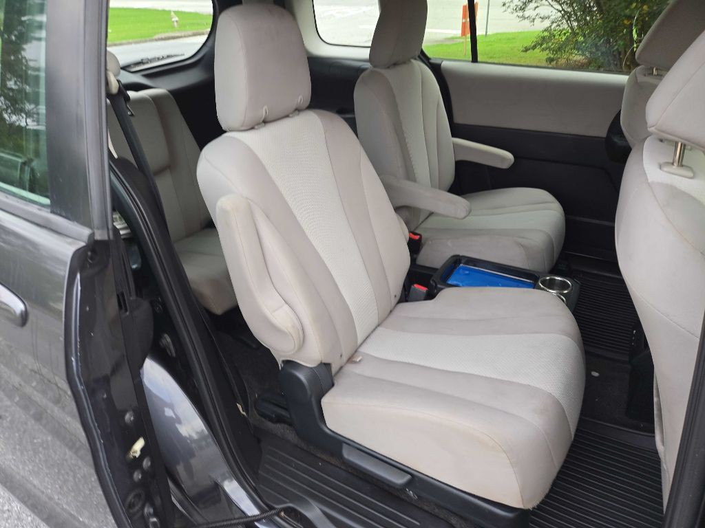 2013 Mazda Mazda5 Image 4