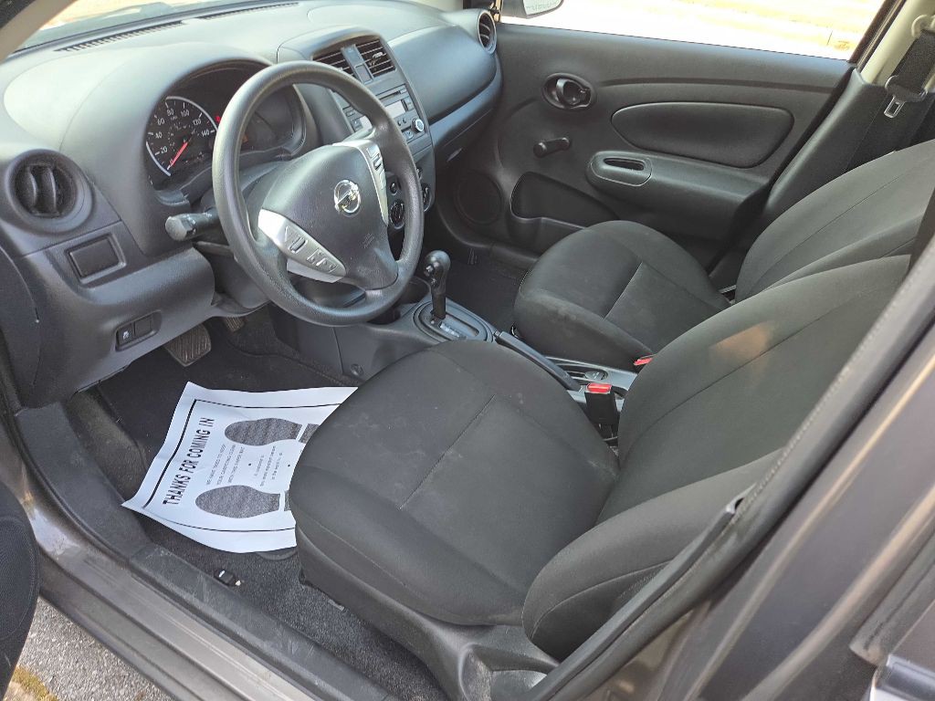 2015 Nissan Versa Image 23