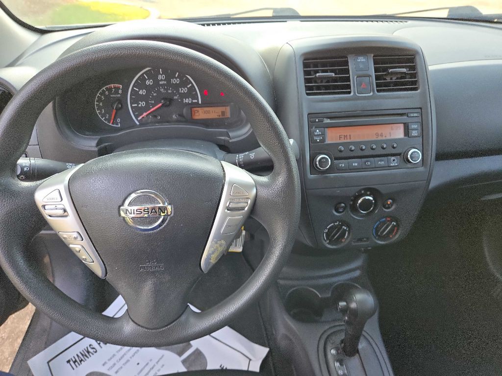 2015 Nissan Versa Image 27