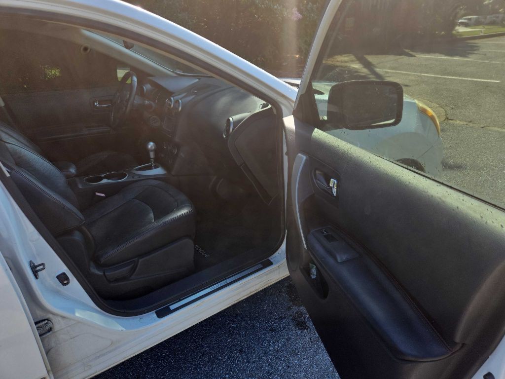 2011 Nissan Rogue Image 6