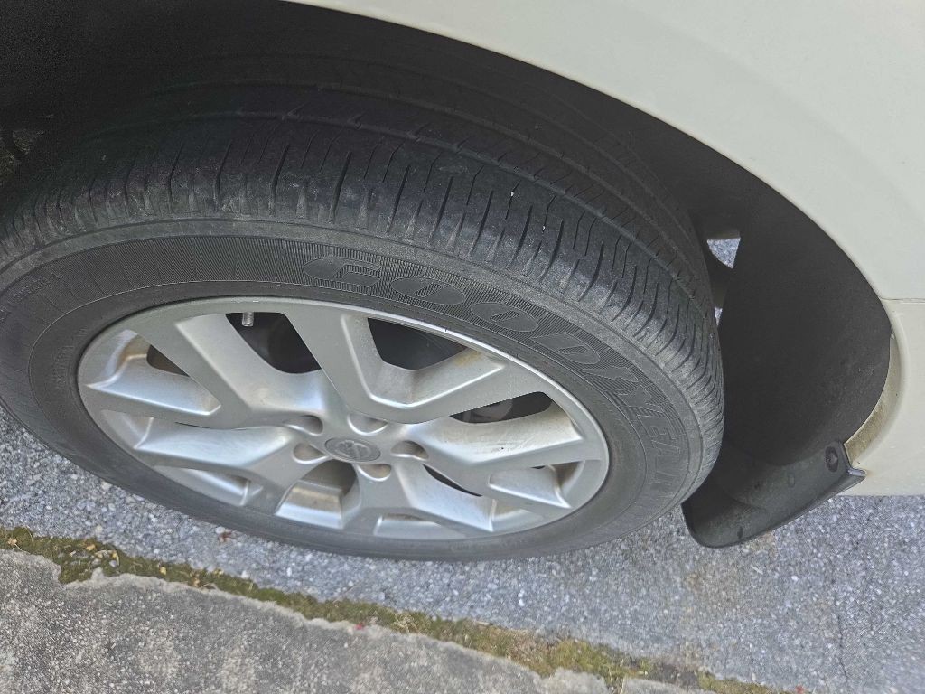 2011 Nissan Rogue Image 21