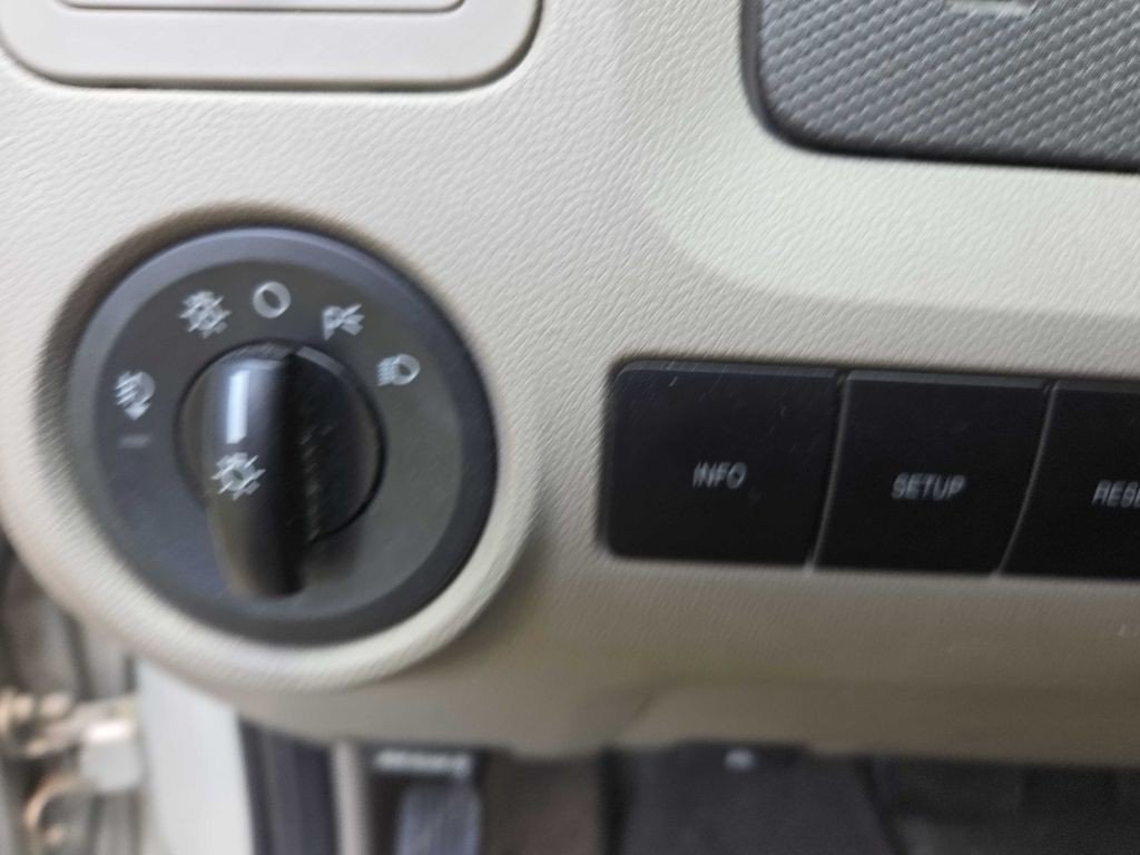 2008 Ford Escape Image 24