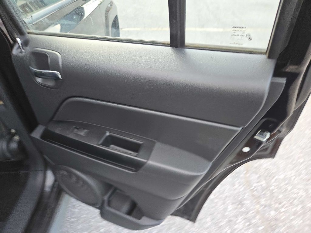 2010 Jeep Patriot Image 12