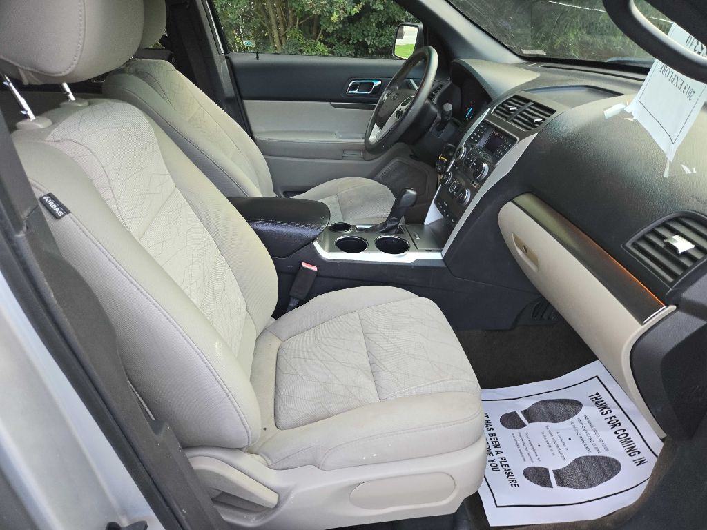 2013 Ford Explorer Image 16