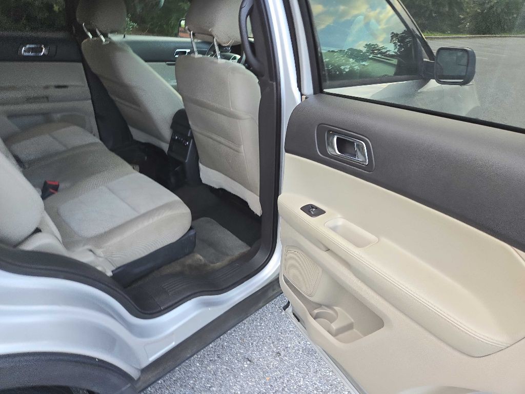2013 Ford Explorer Image 21