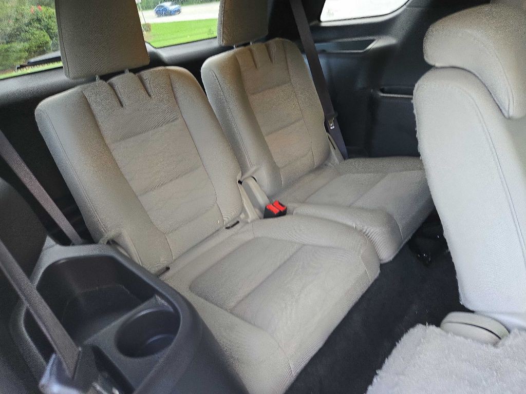2013 Ford Explorer Image 24