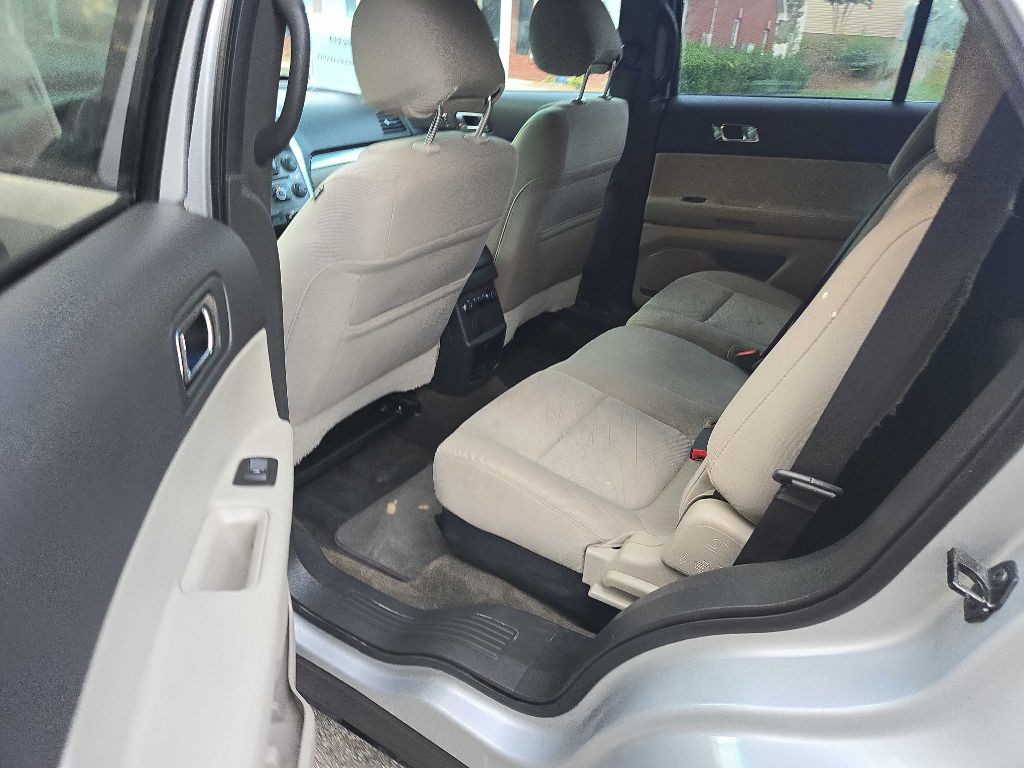 2013 Ford Explorer Image 25