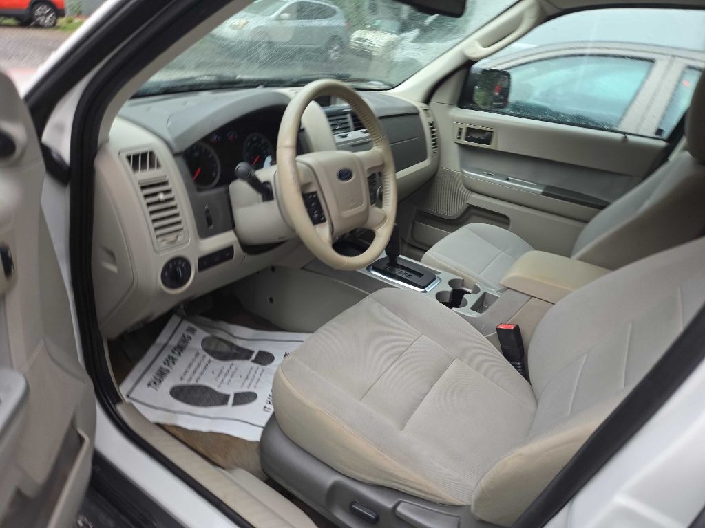 2011 Ford Escape Image 16