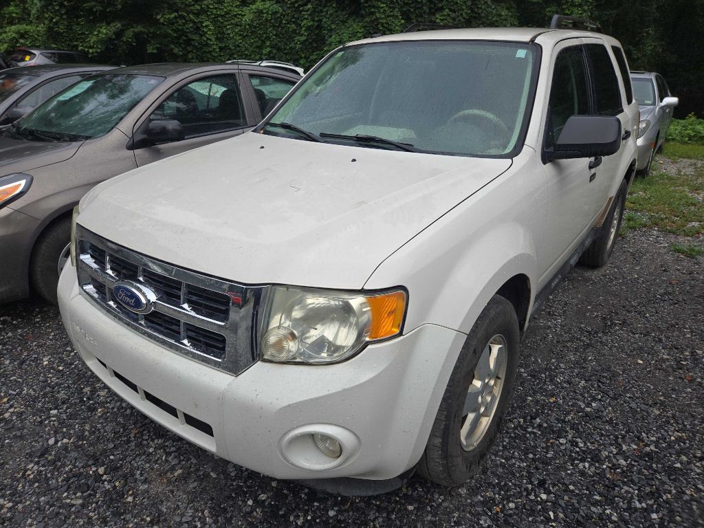 2011 Ford Escape Image 1