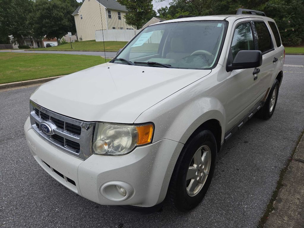 2011 Ford Escape Image 2