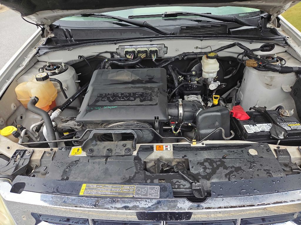 2011 Ford Escape Image 25