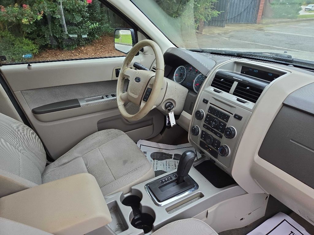 2011 Ford Escape Image 8