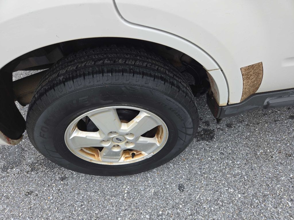 2011 Ford Escape Image 10