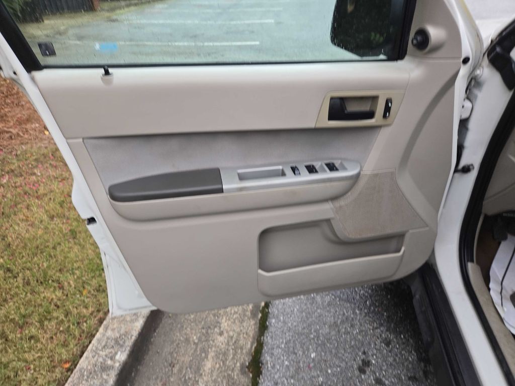 2011 Ford Escape Image 20