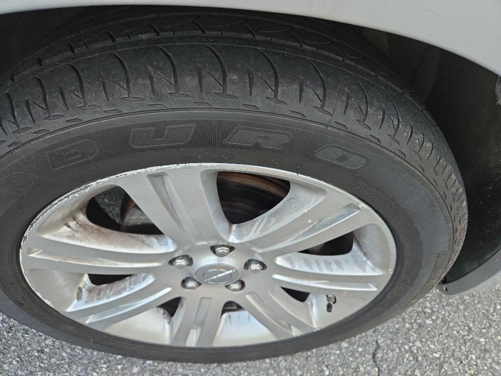 2012 Chrysler 200 Image 3