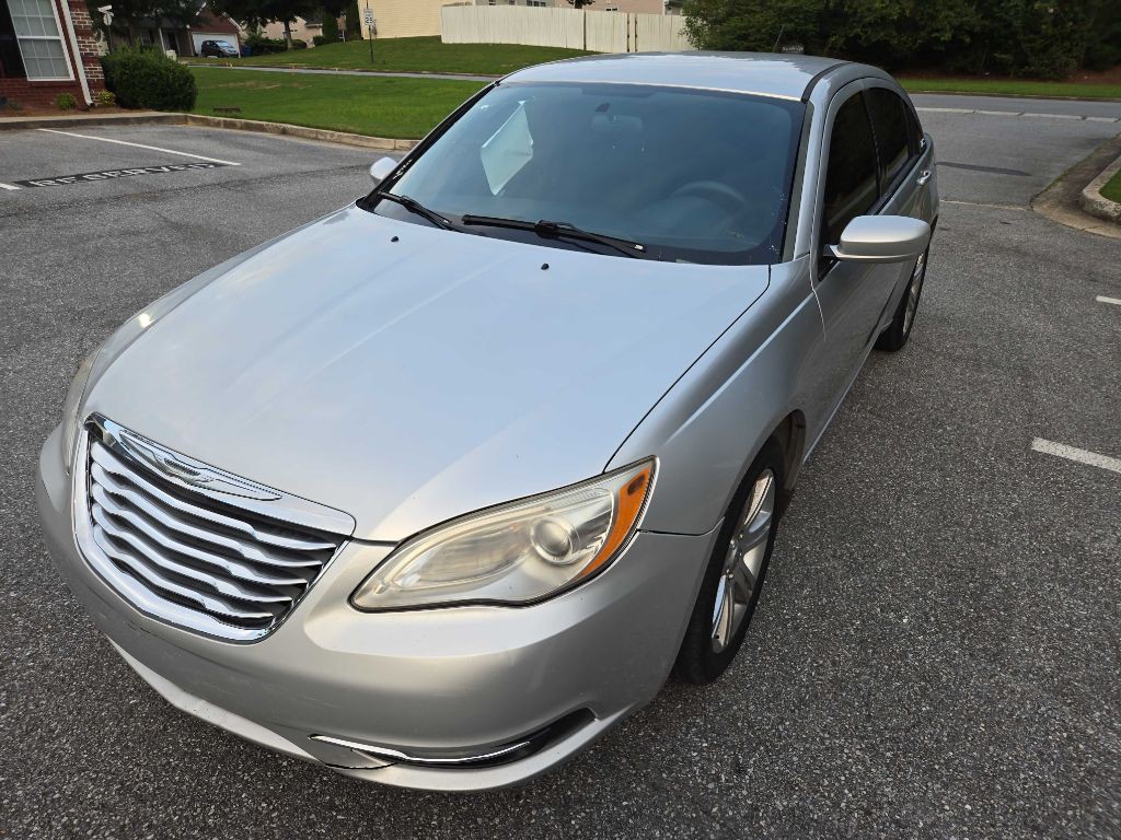 2012 Chrysler 200 Image 4