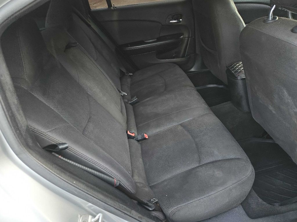 2012 Chrysler 200 Image 8