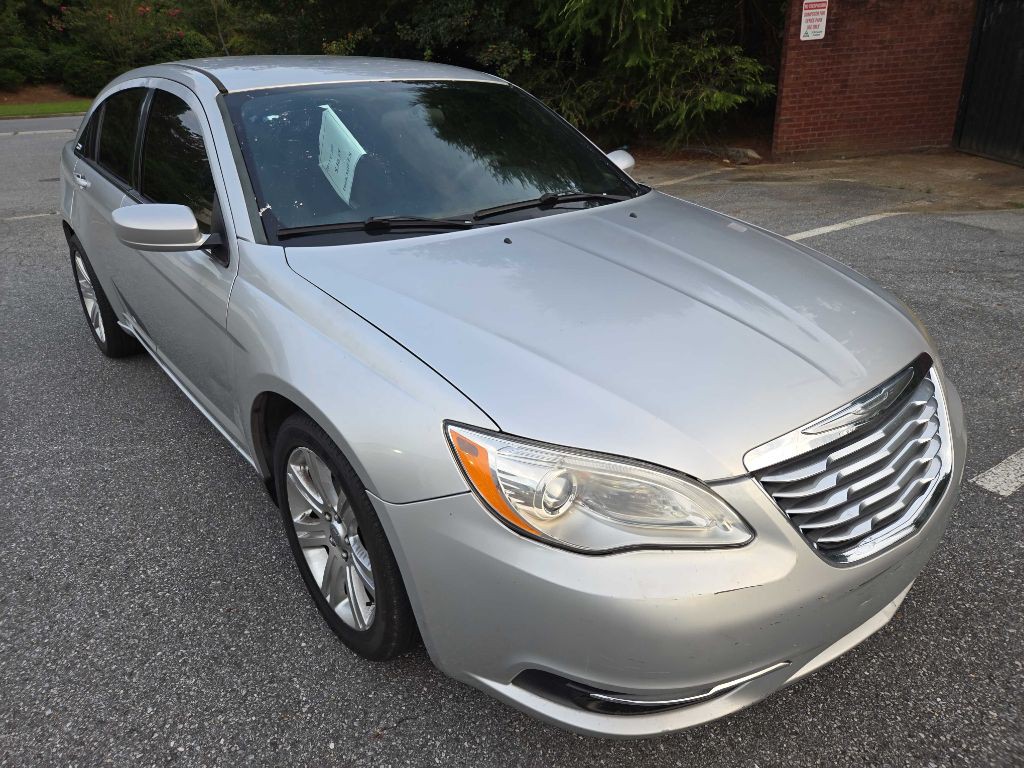 2012 Chrysler 200 Image 1