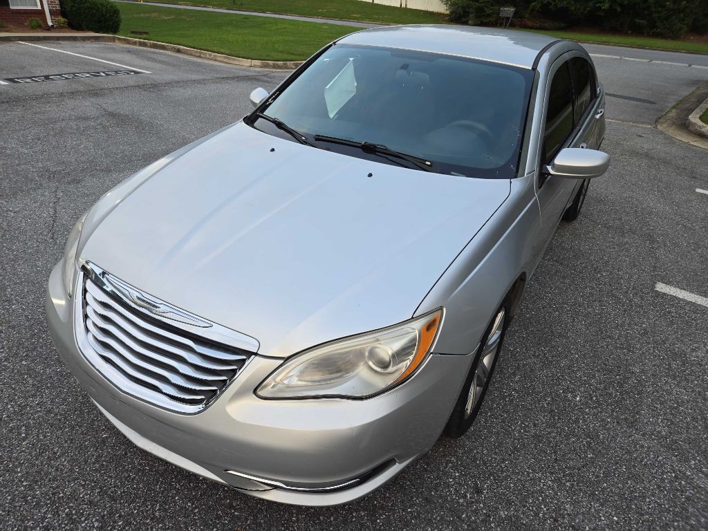 2012 Chrysler 200 Image 21