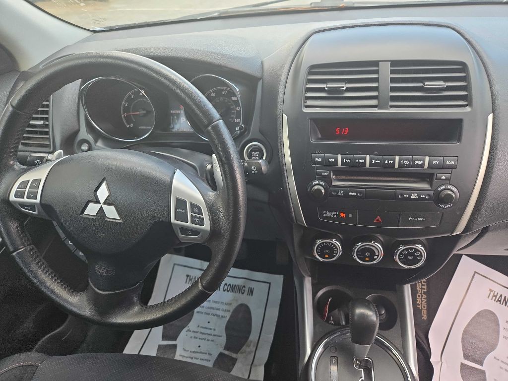2013 Mitsubishi Outlander Image 8