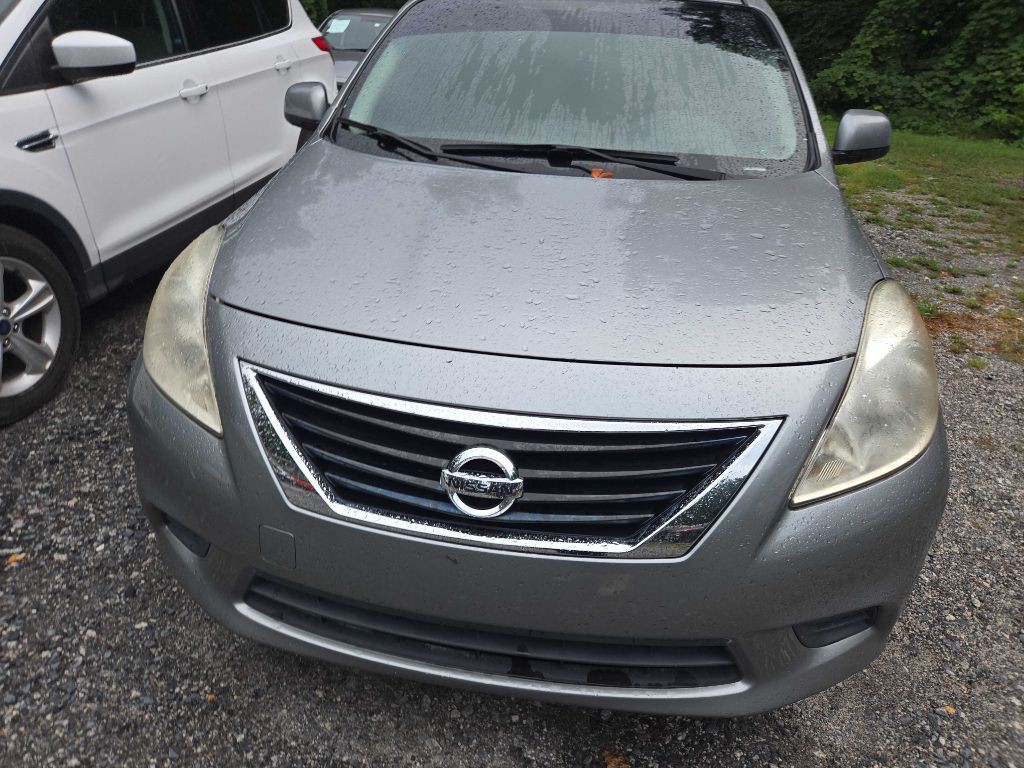 2014 Nissan Versa Image 3