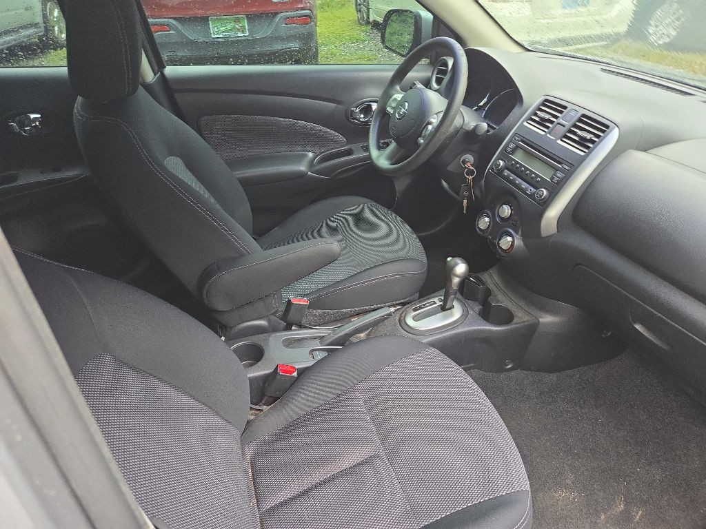 2014 Nissan Versa Image 4