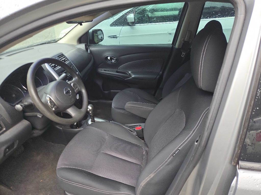 2014 Nissan Versa Image 9