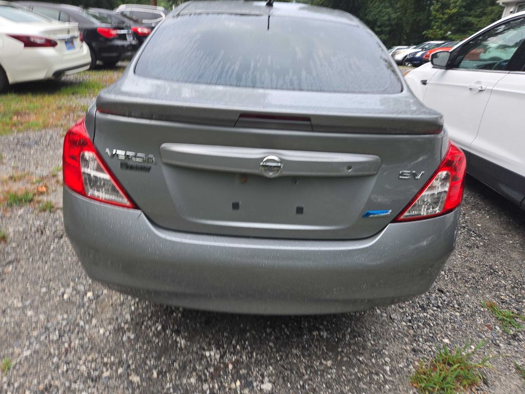 2014 Nissan Versa Image 15