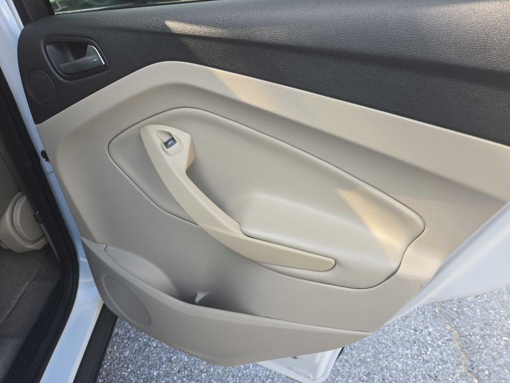 2014 Ford Escape Image 17
