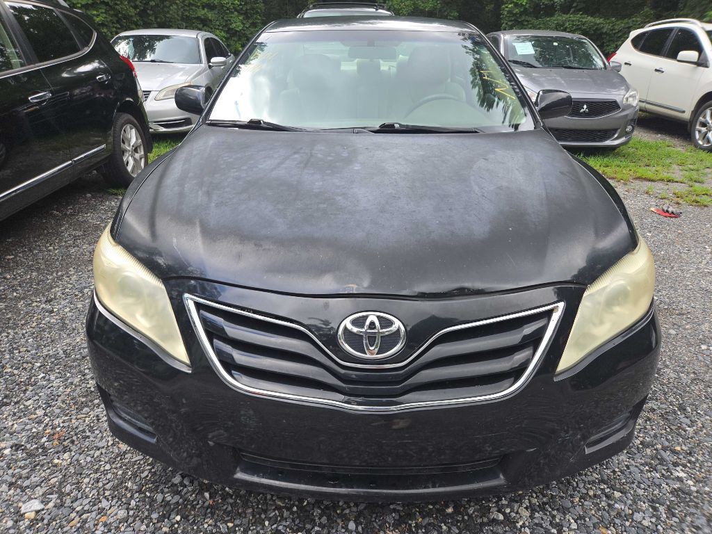 2010 Toyota Camry Image 1